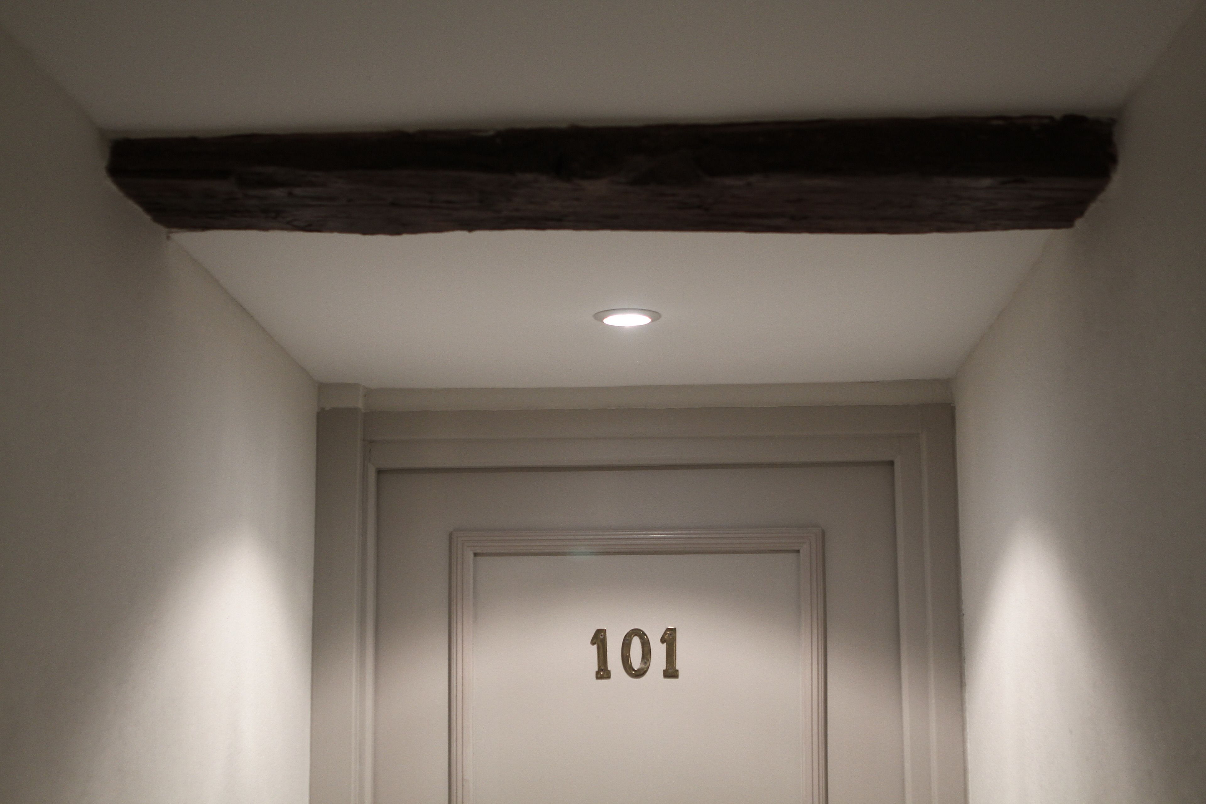 twin room | minibar, in-room safe, individually decorated, individually furnished