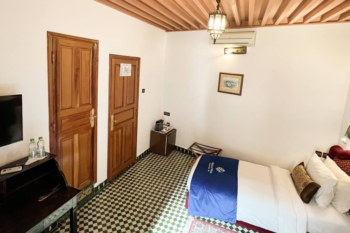 Basic-Zweibettzimmer, mit Bad (Rihane)