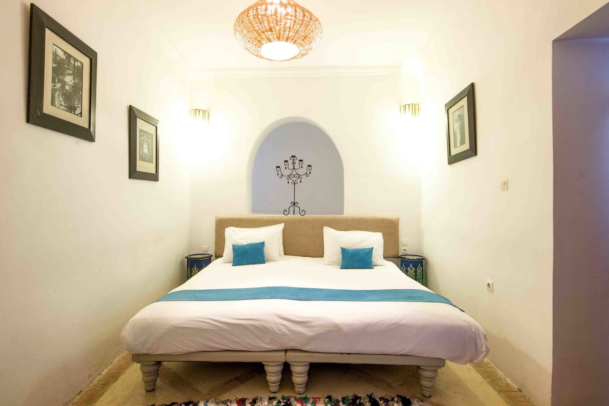 1 habitación y ropa de cama de alta calidad