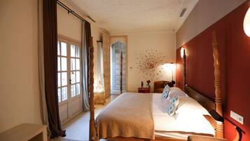 Arte suite terrace and jetted tub | Roupas de cama de algodão egípcio, roupas de cama premium