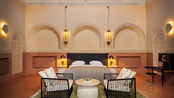 Grand Suite | Egyptian cotton sheets, premium bedding, in-room safe