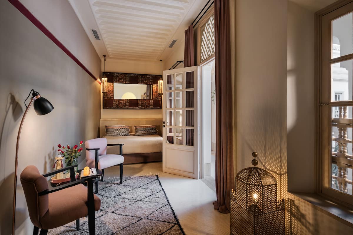 Classic Room | Egyptian cotton sheets, premium bedding, in-room safe, WiFi (free)