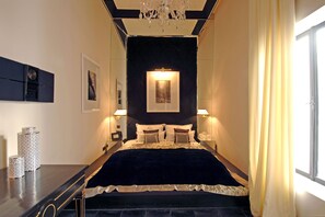 Minibar, caixa forta a l'habitació, escriptori i bressols gratuïts 