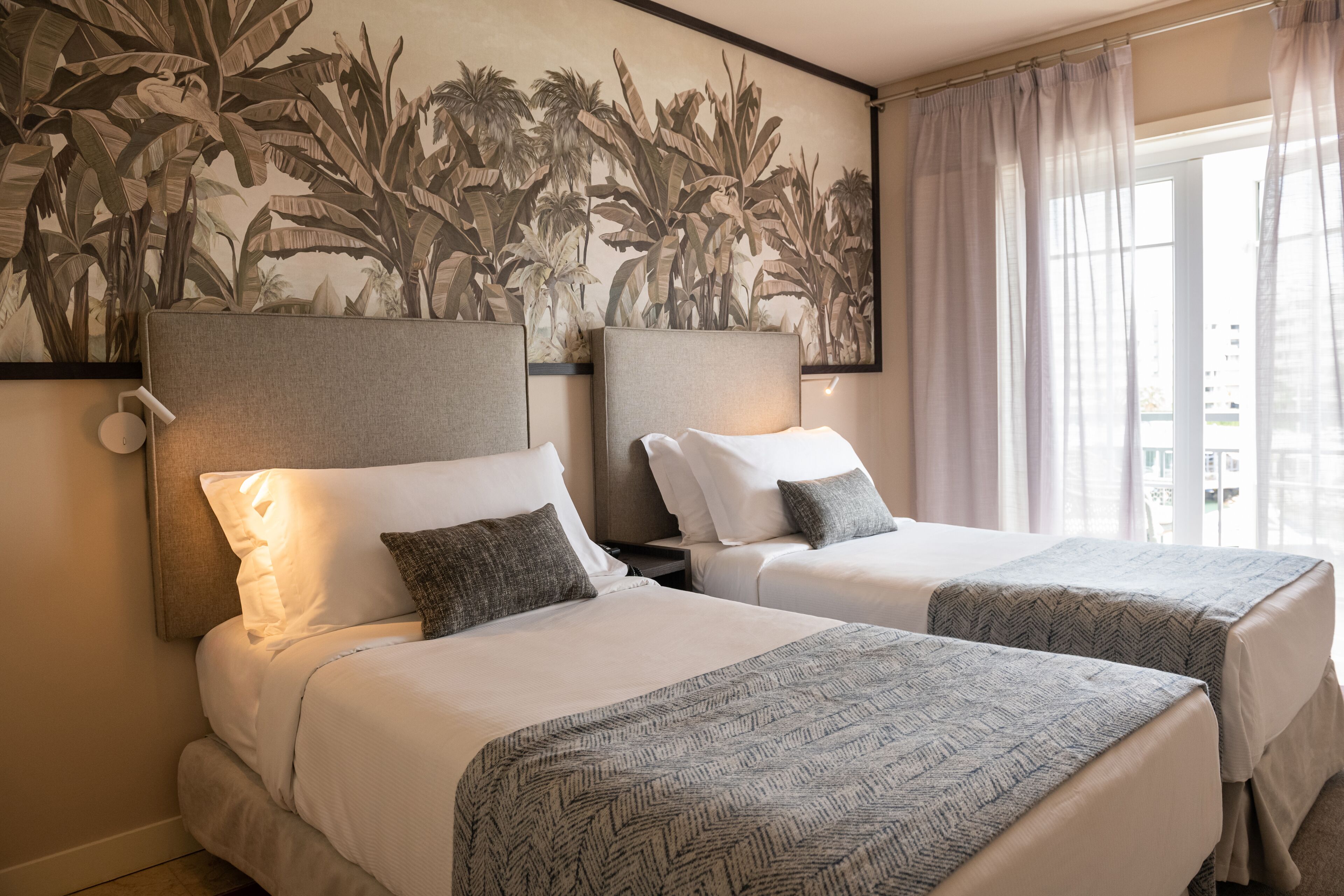 Premium bedding, down duvets, minibar, in-room safe