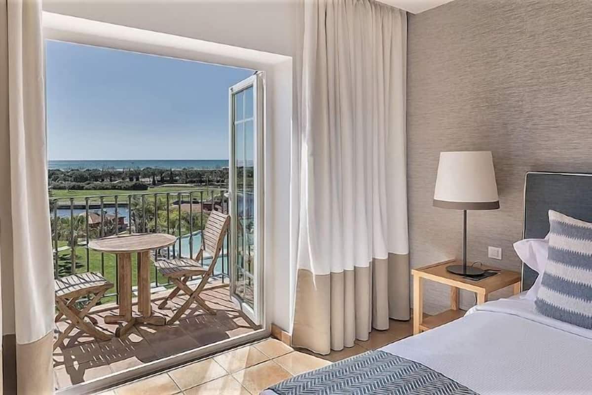 1 chambre, literie de qualité supérieure, couette en duvet d'oie