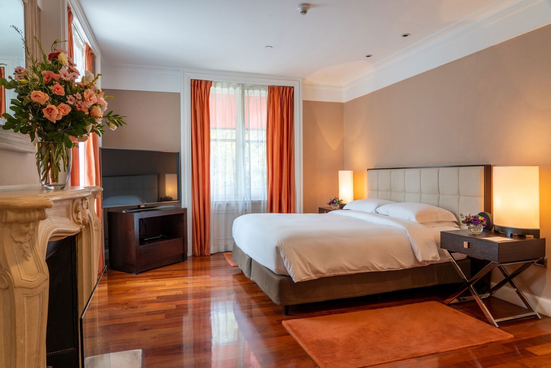 Premium bedding, down duvets, minibar, in-room safe
