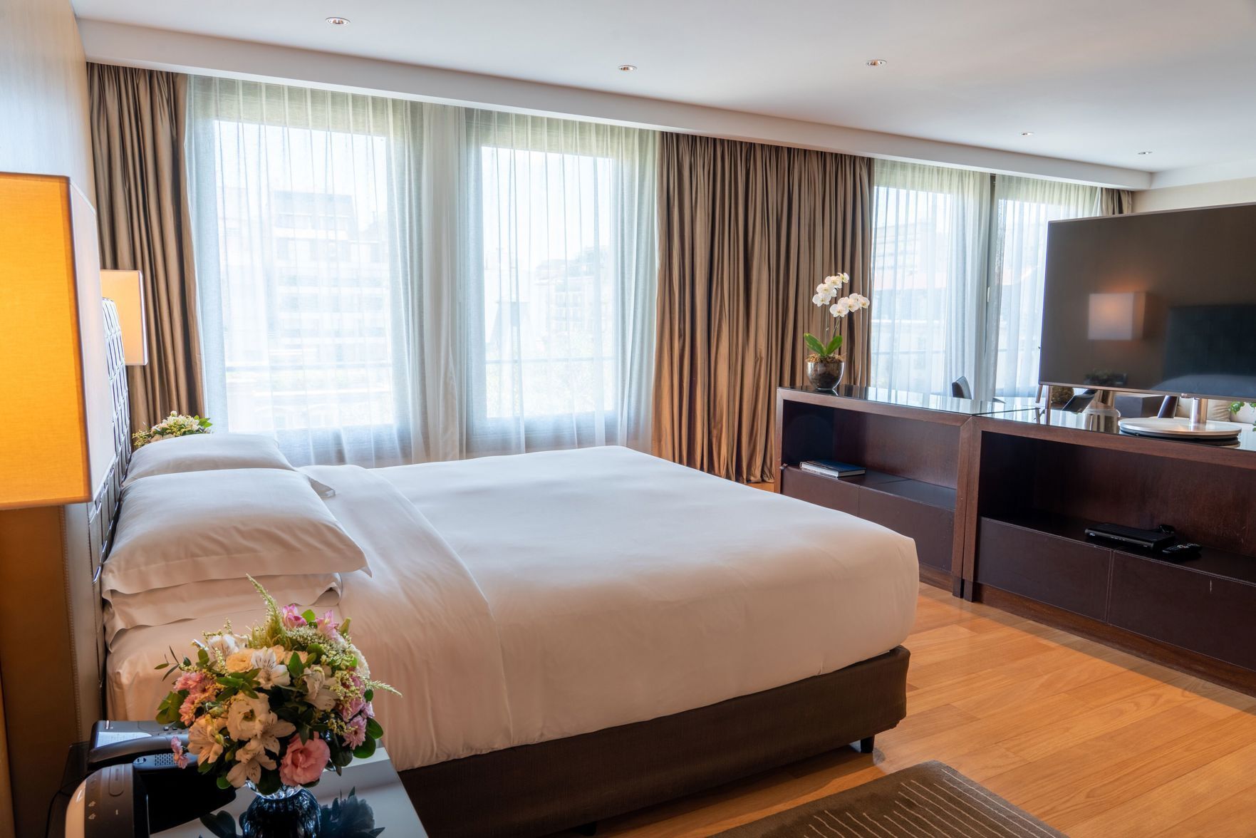 Sängtillbehör av högsta kvalitet, duntäcken och minibar