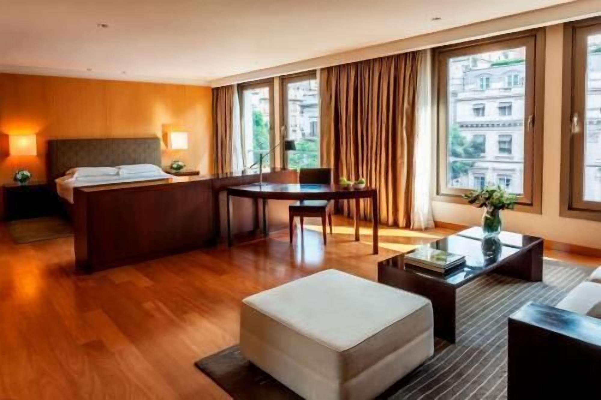 Premium bedding, down duvets, minibar, in-room safe
