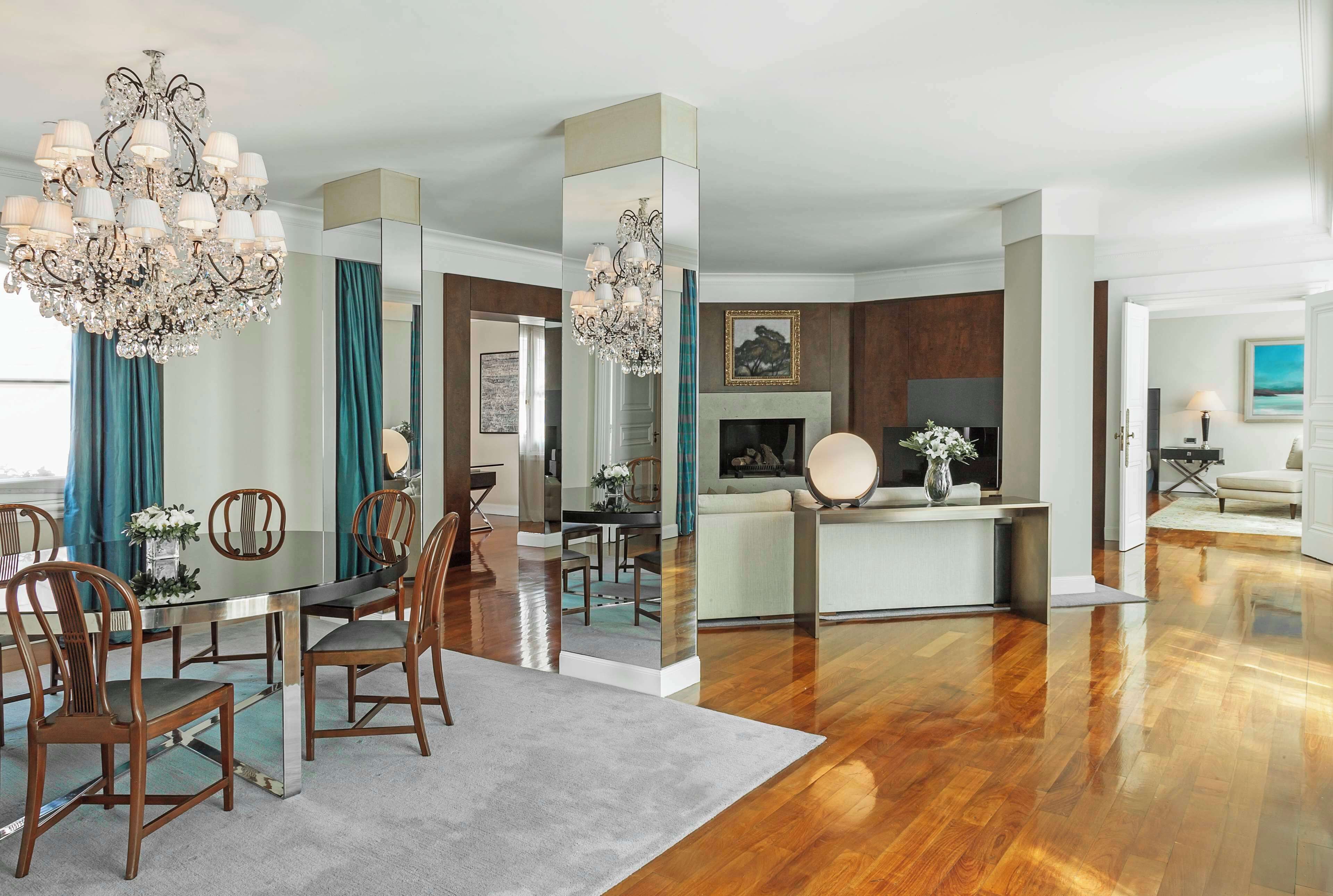 Premium bedding, down duvets, minibar, in-room safe