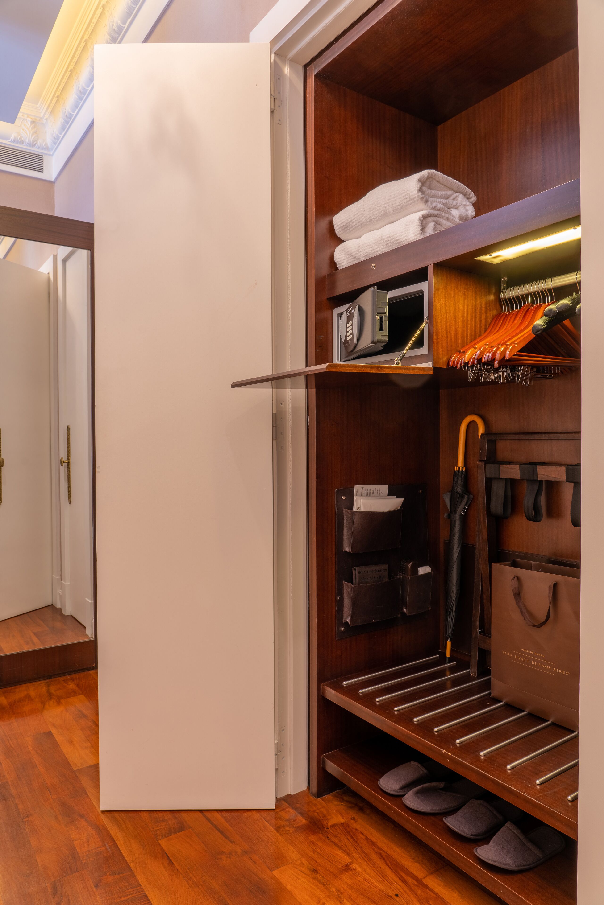 Kamer, 2 eenpersoonsbedden (Palace) | Luxe beddengoed, donsdekens, een minibar, een kluis op de kamer