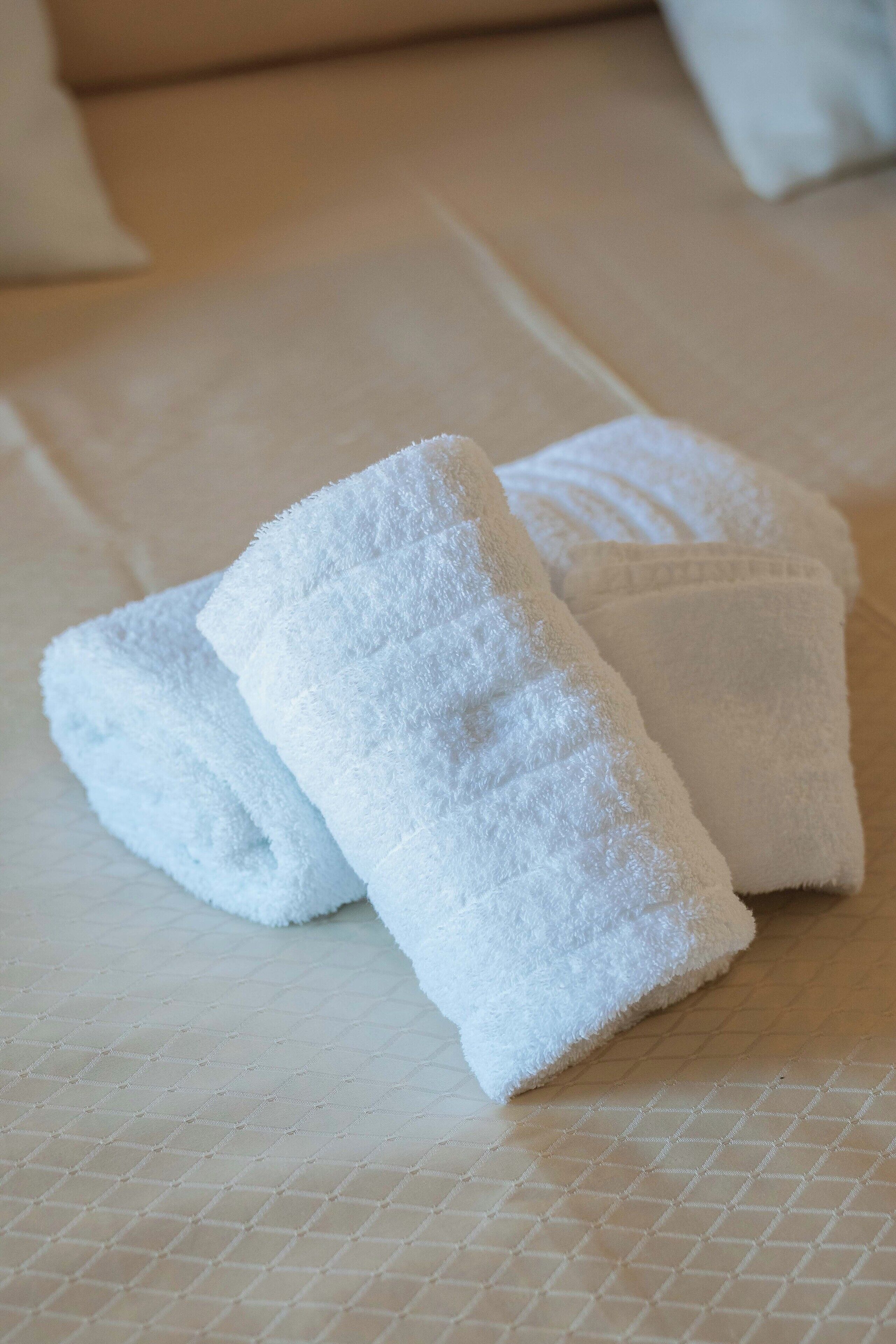 junior suite sea view | living area | 32-inch tv with satellite channels