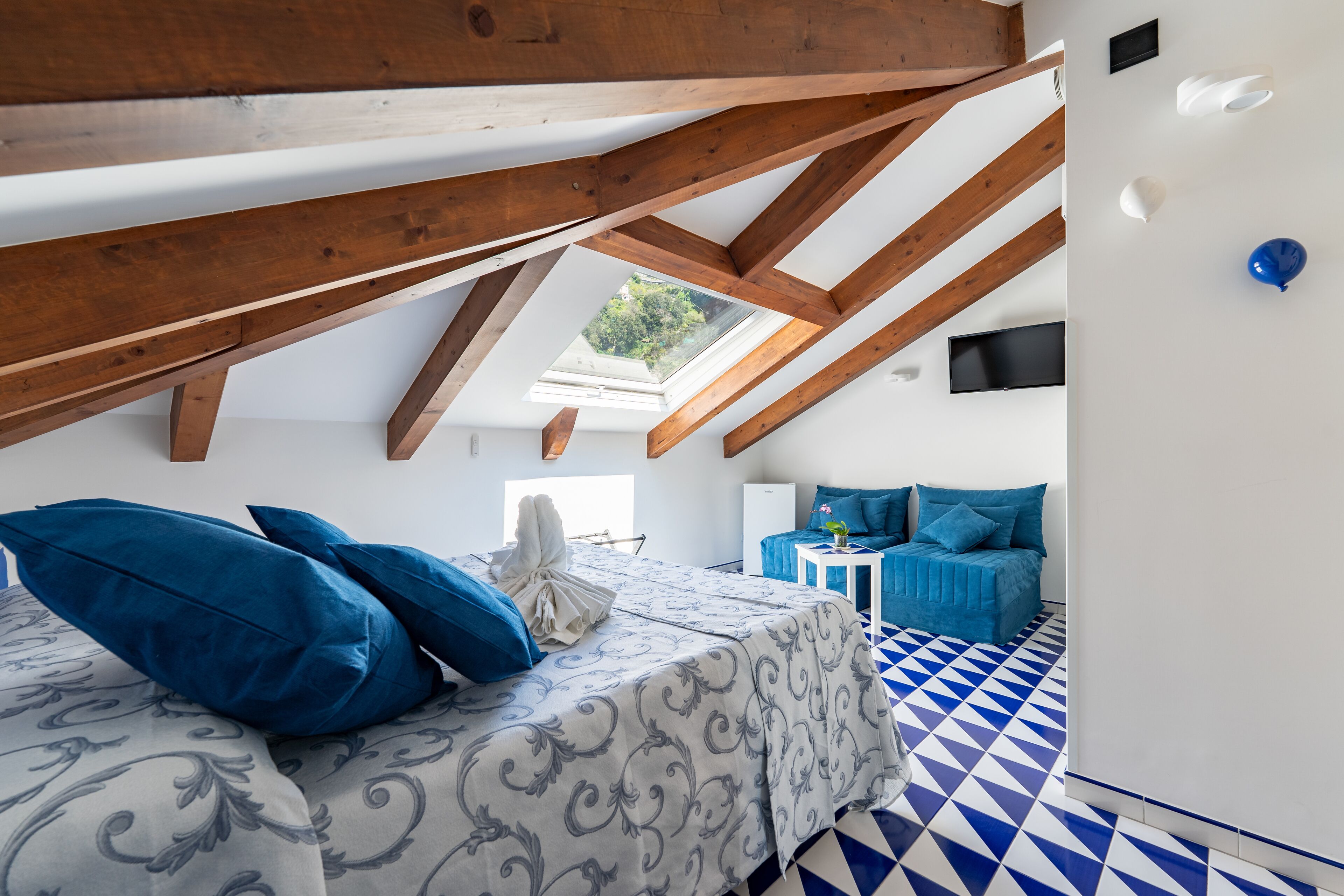 double room with attic, sea view and external terrace | 1 bedroom, frette italian sheets, premium bedding, down duvets
