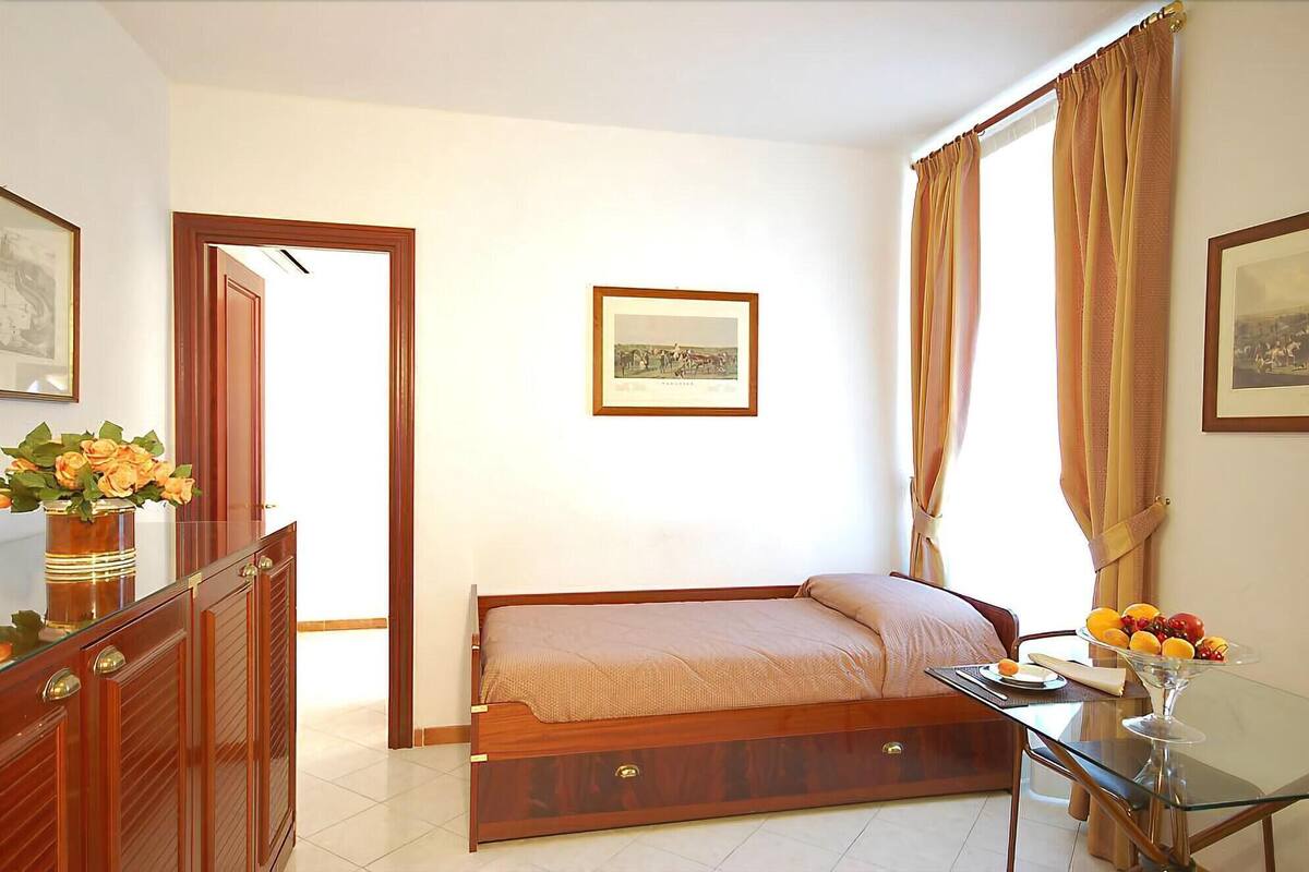 Standard Quadruple Room | Desk, WiFi (free), bed sheets