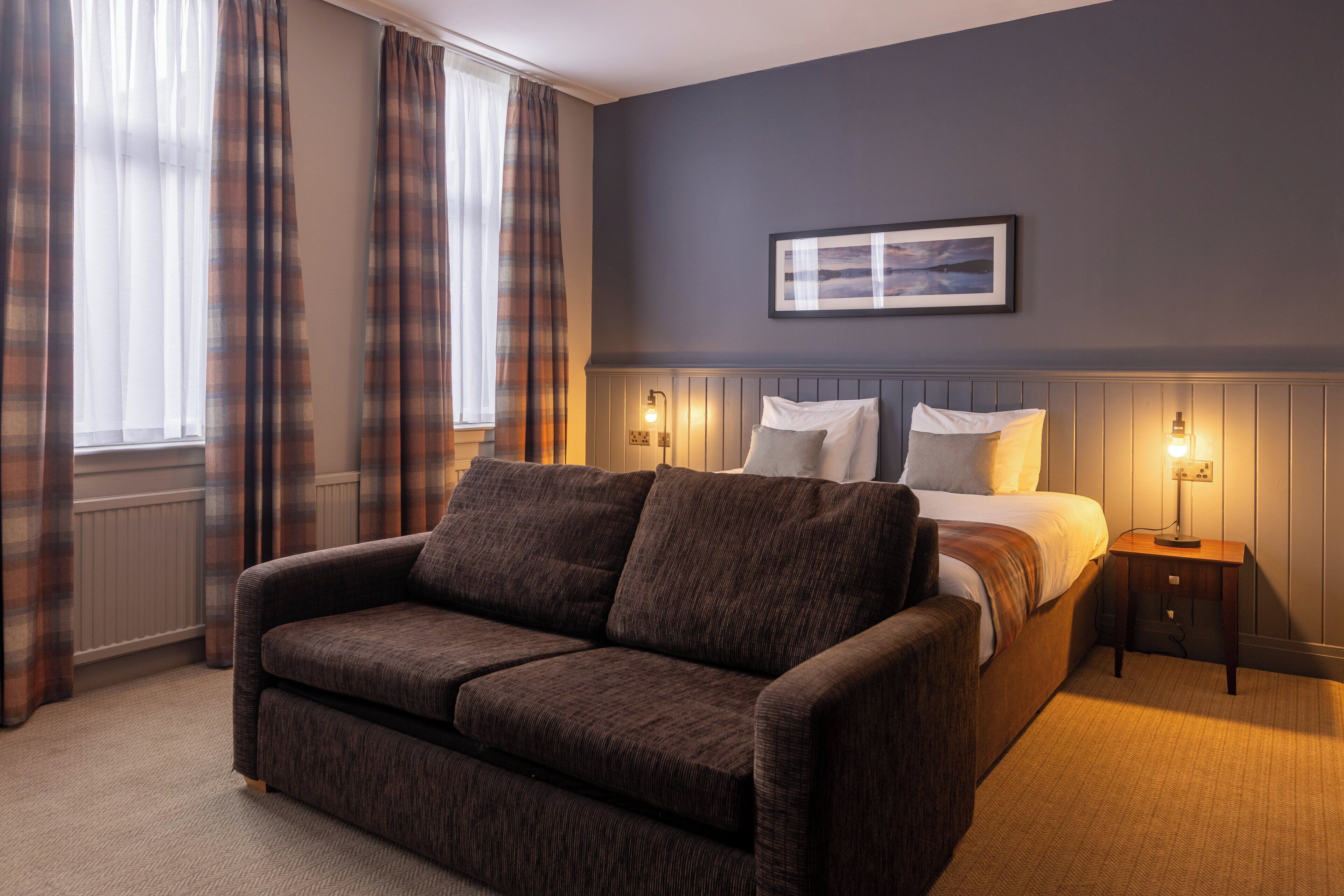 family room | 1 bedroom, desk, iron/ironing board, free wifi