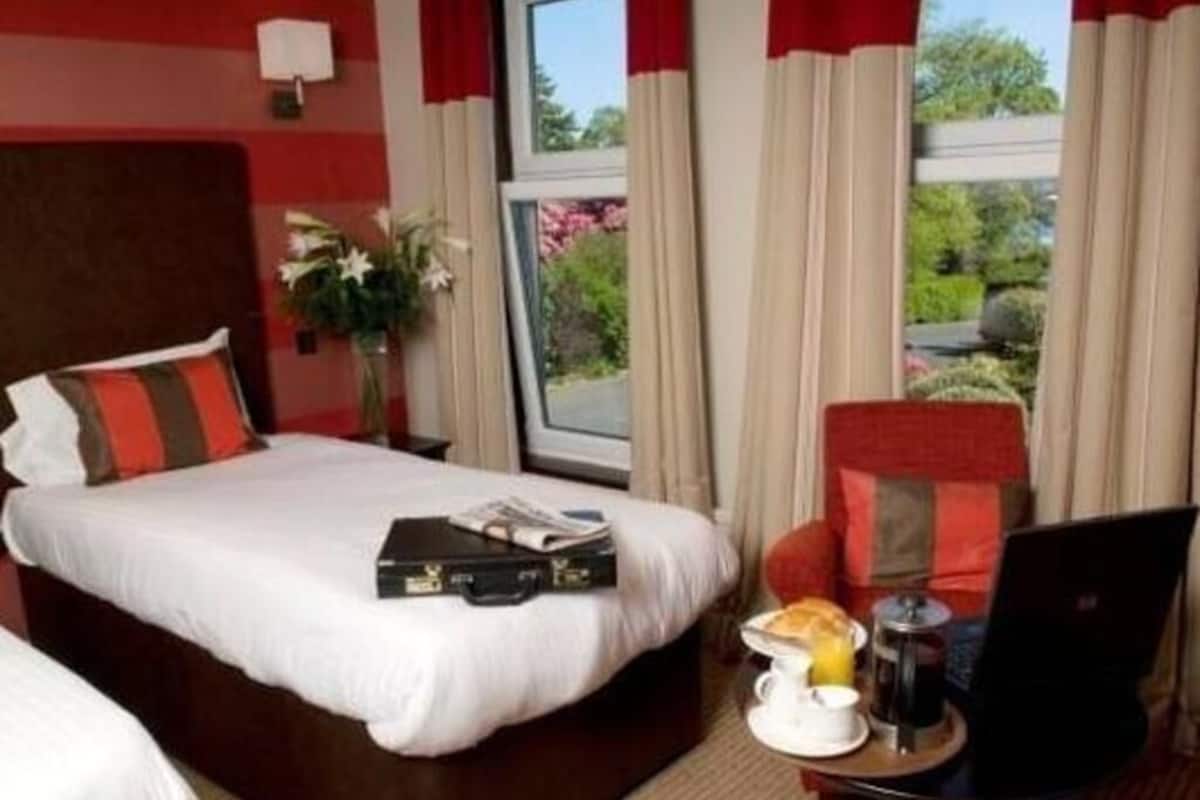 Desk, iron/ironing board, free WiFi, bed sheets