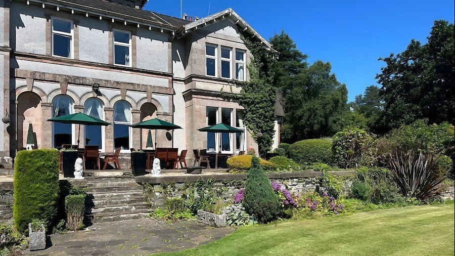 Rosslea Hall Hotel