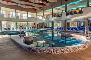 5 indoor pools, 2 outdoor pools, open 8:00 AM to 7:00 PM, sun loungers