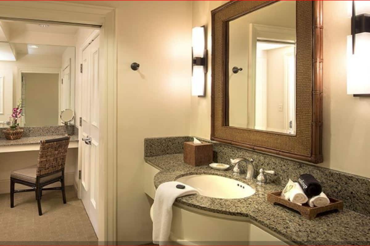 room, private bathroom (poets suite) | bathroom | hair dryer, bathrobes, towels