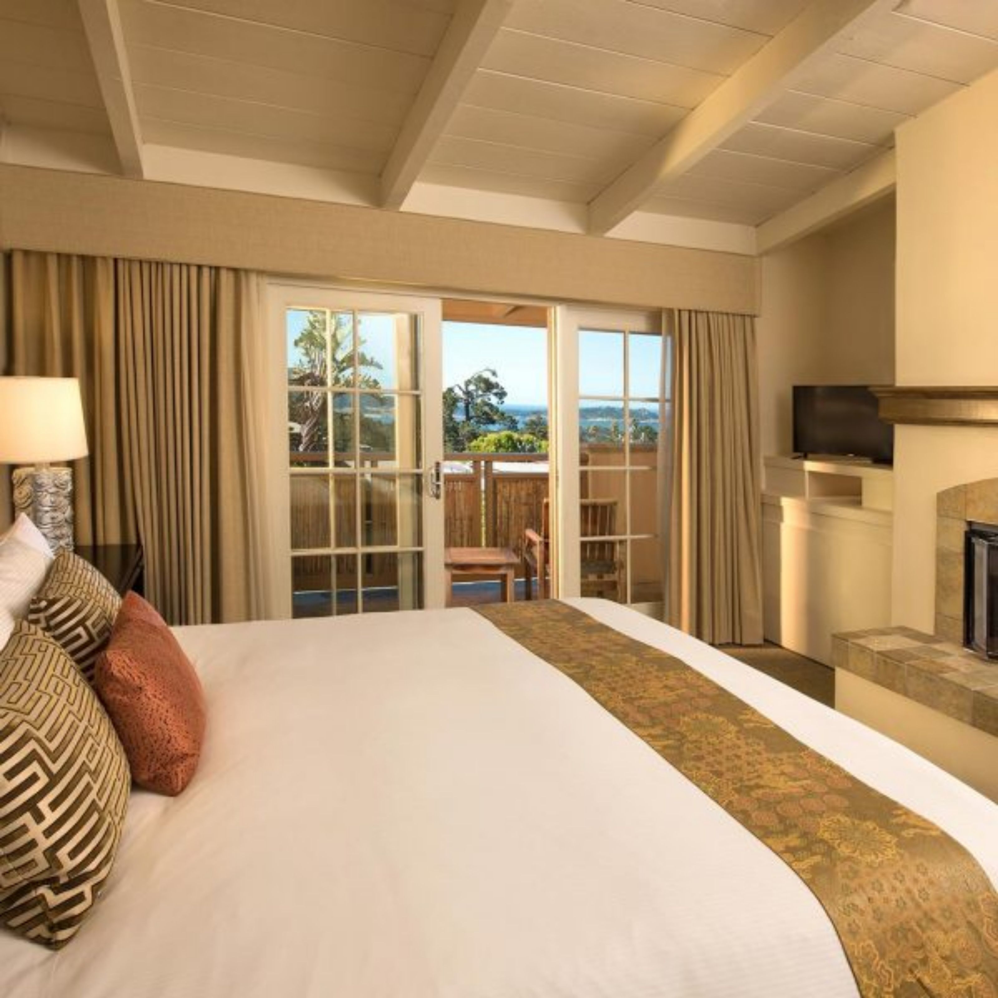 premium bedding, pillow-top beds, in-room safe, iron/ironing board