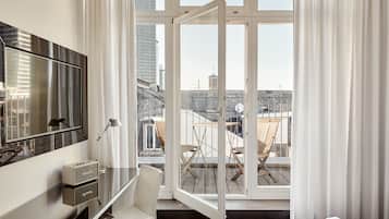 Premium bedding, minibar, in-room safe, desk