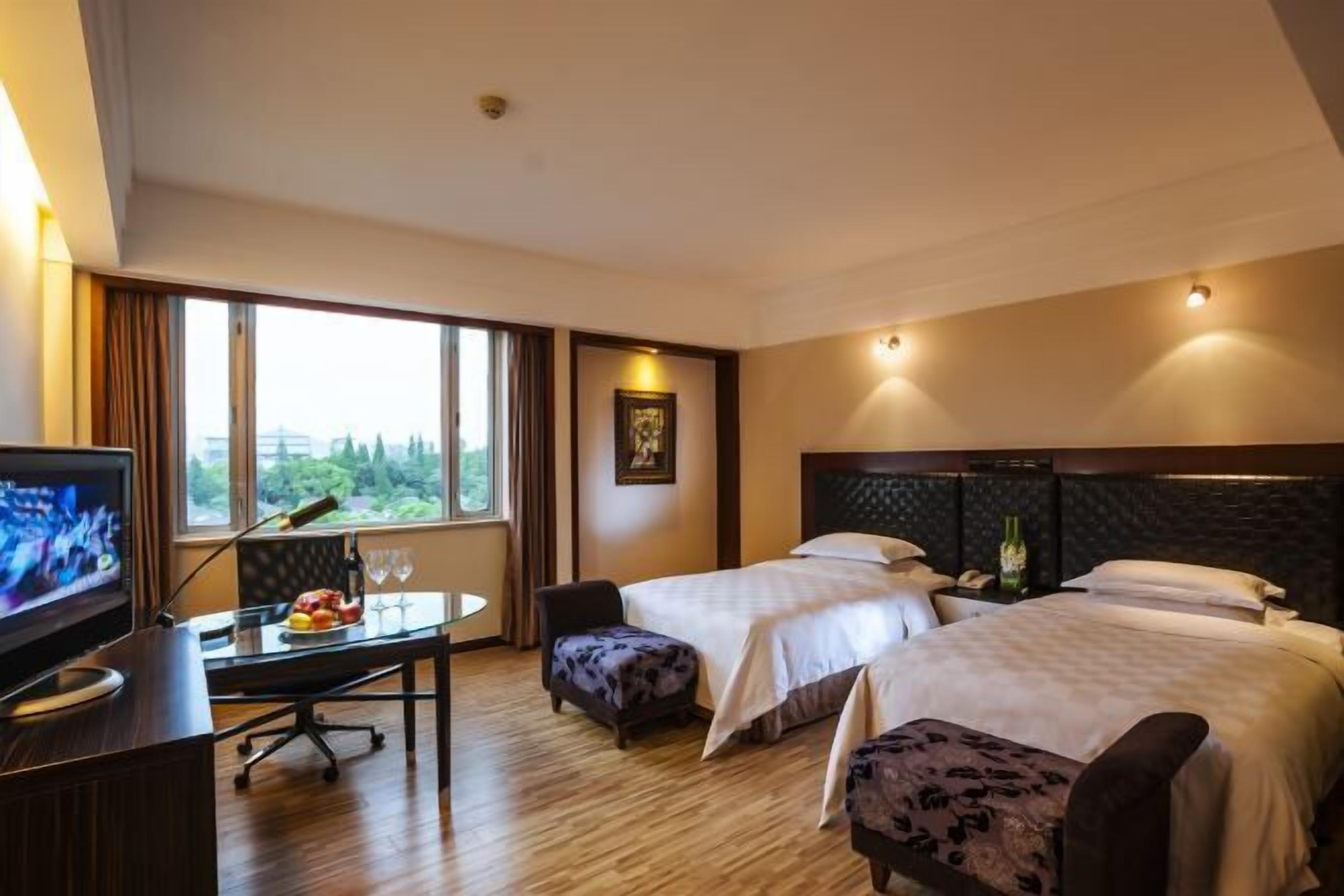 Minibar, in-room safe, desk, blackout curtains