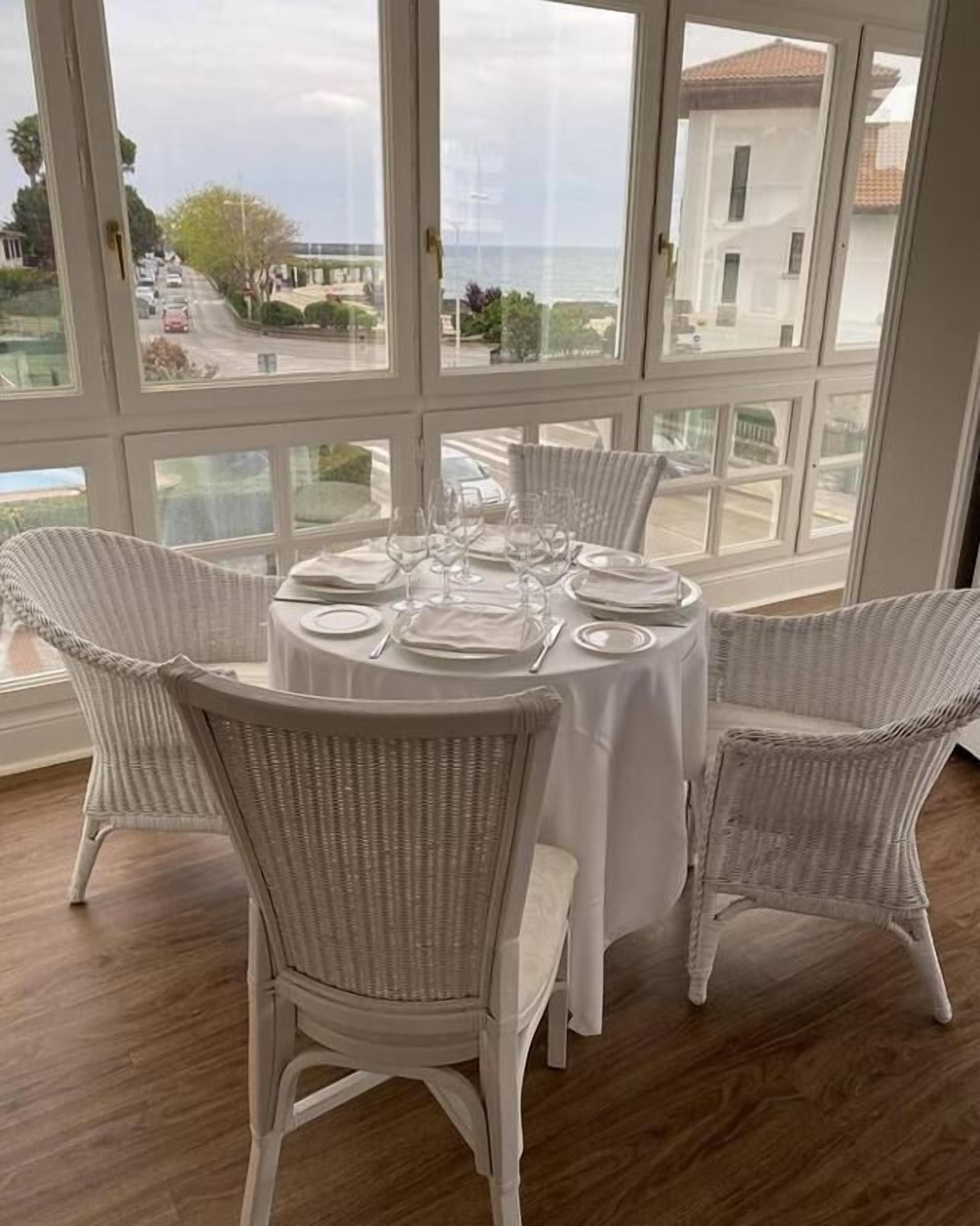 minibar, in-room safe, desk, blackout curtains