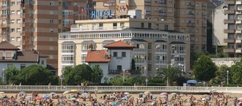 Las Rocas Playa Hotel