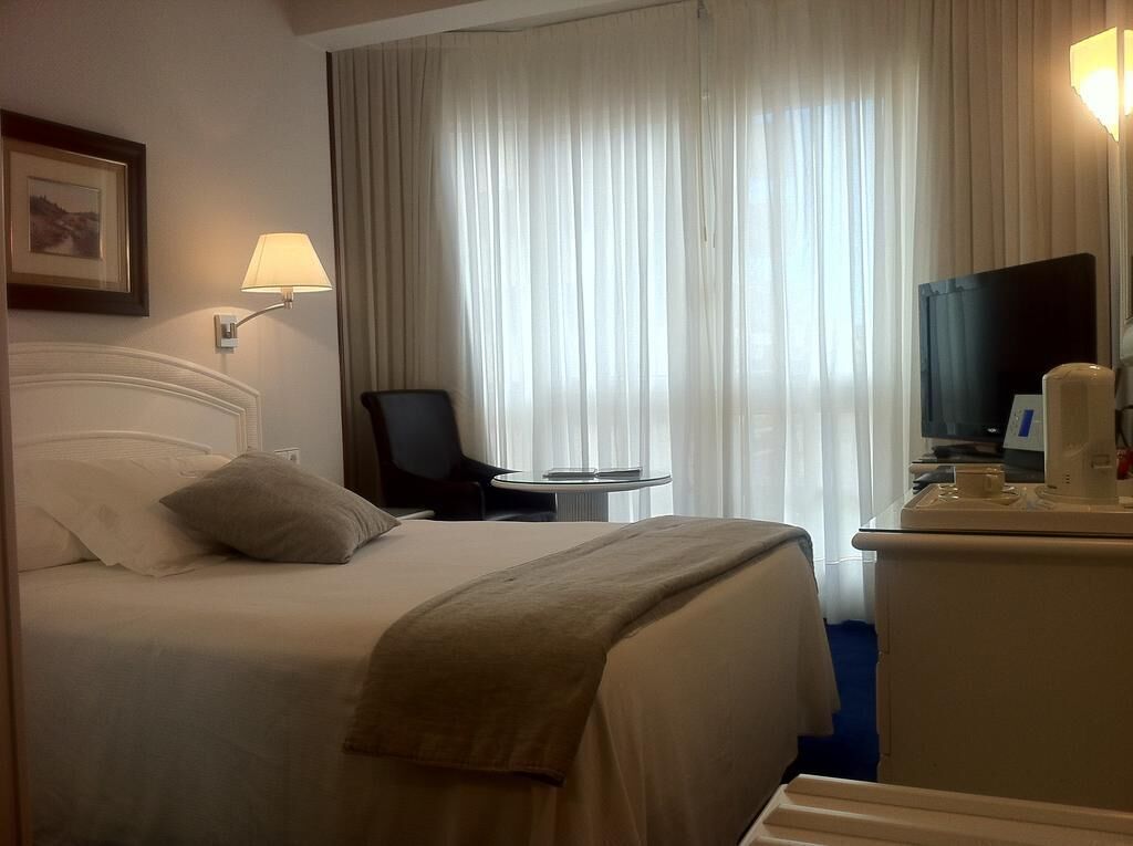 Minibar, in-room safe, desk, blackout drapes