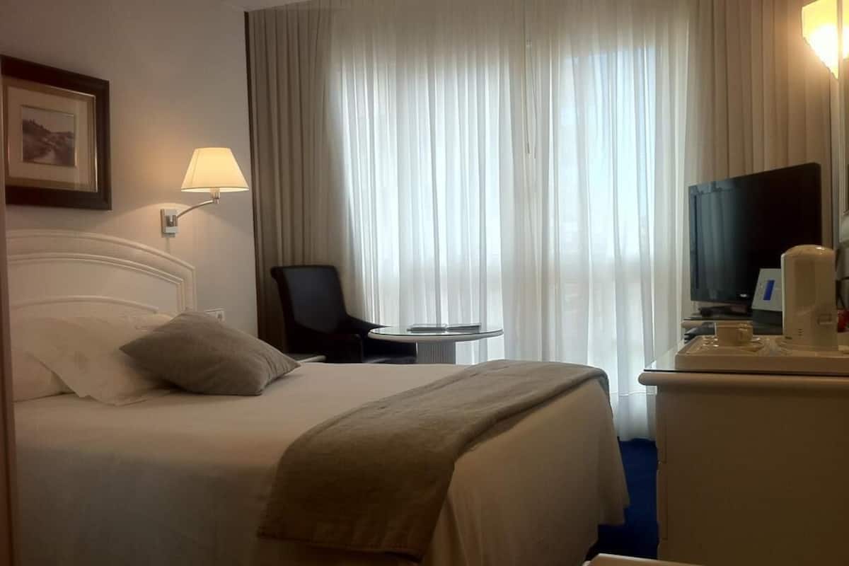 Minibar, in-room safe, desk, blackout drapes