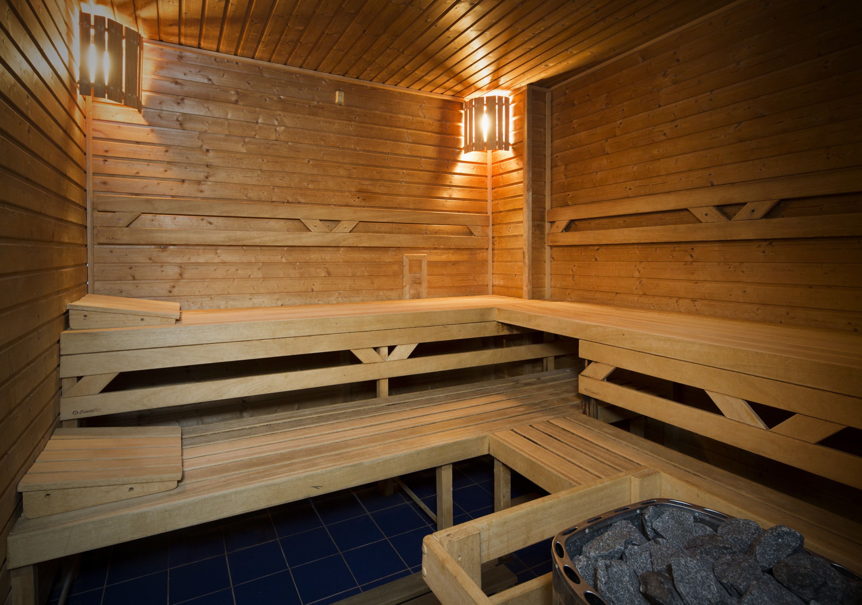 sauna, hot tub, turkish bath/hammam