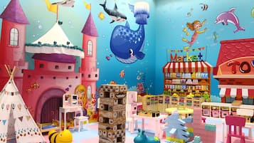Área de juegos infantiles bajo techo
