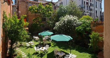 Casa del Melograno