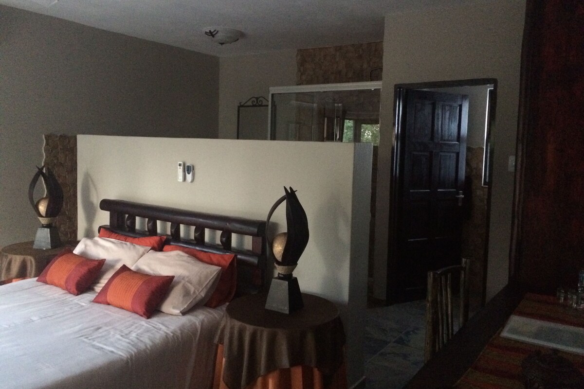 Deluxe Double or Twin Room, 1 Bedroom, Ground Floor | 1 bilik tidur, dihias secara berasingan 
