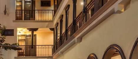 Fasade – kveld/natt