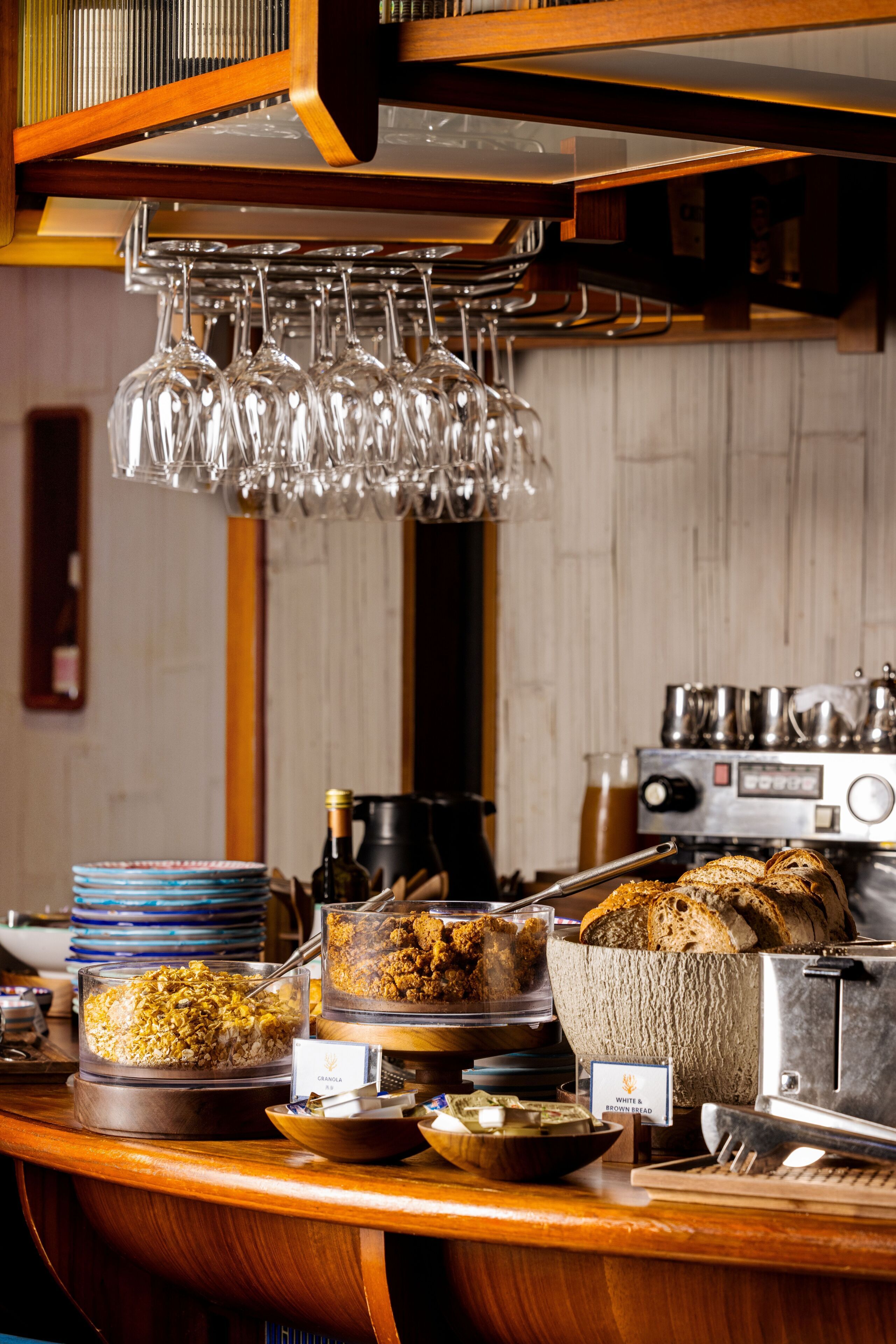 daily buffet breakfast for a fee