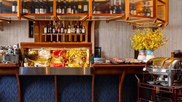 Desayuno buffet todos los días (con cargo)