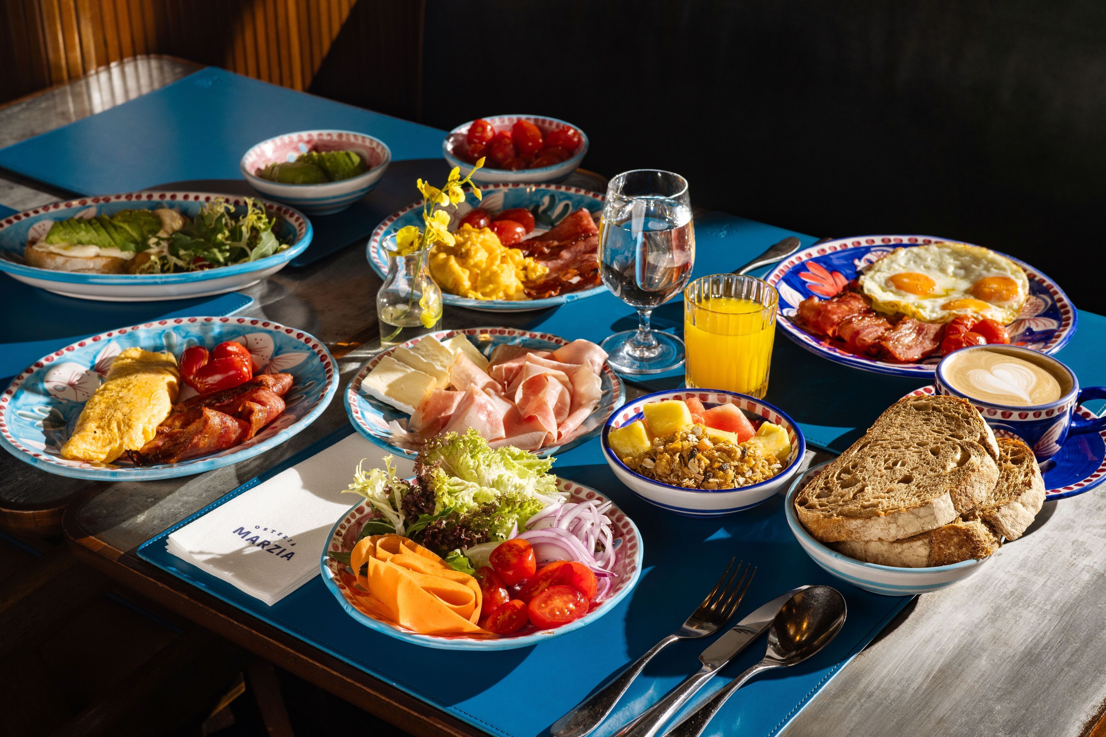 daily buffet breakfast for a fee