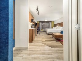 Standard Room, Multiple Beds | Premium bedding, pillowtop beds, in-room safe, desk