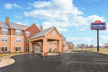 AmericInn by Wyndham Fulton Clinton