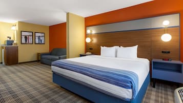 Suite estudio, 1 cama King size, para no fumadores | Escritorio, cortinas blackout y tabla de planchar con plancha