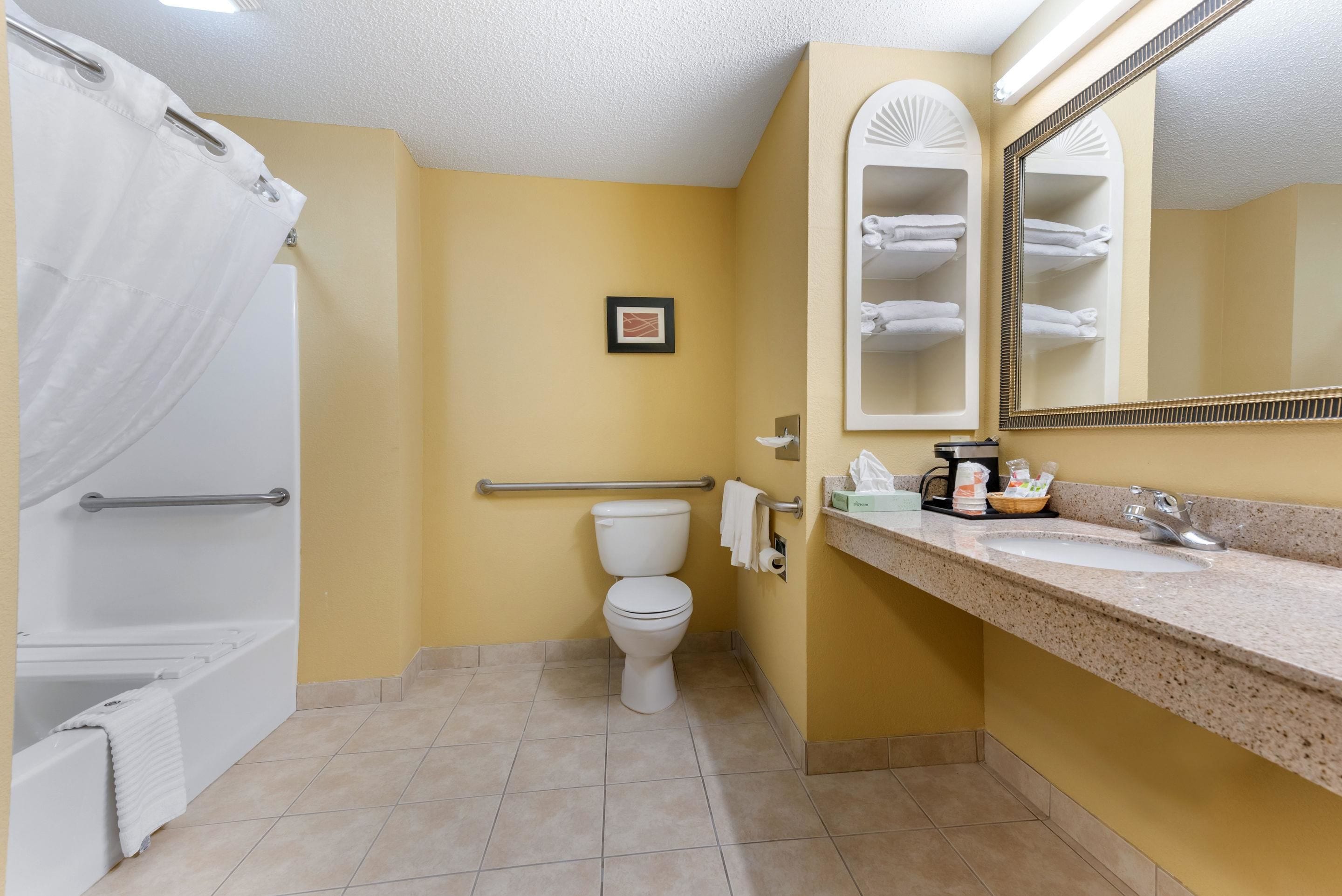 suite, 1 king bed, accessible, kitchenette | down duvets, desk, blackout curtains, iron/ironing board