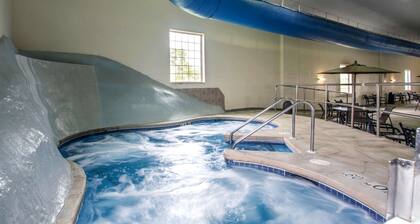 Comfort Suites Johnson Creek Conference Center