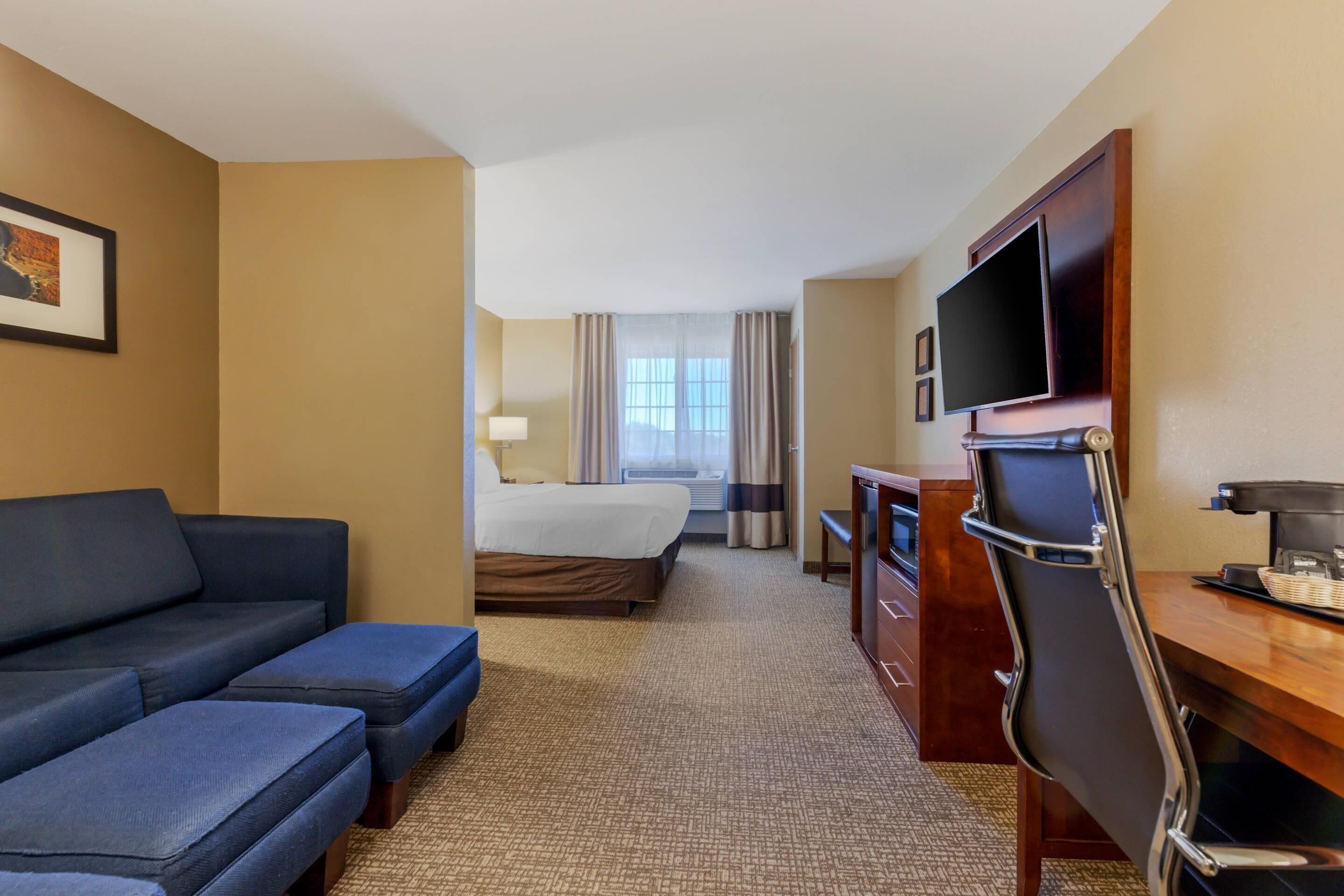 Desk, blackout curtains, iron/ironing board, free WiFi
