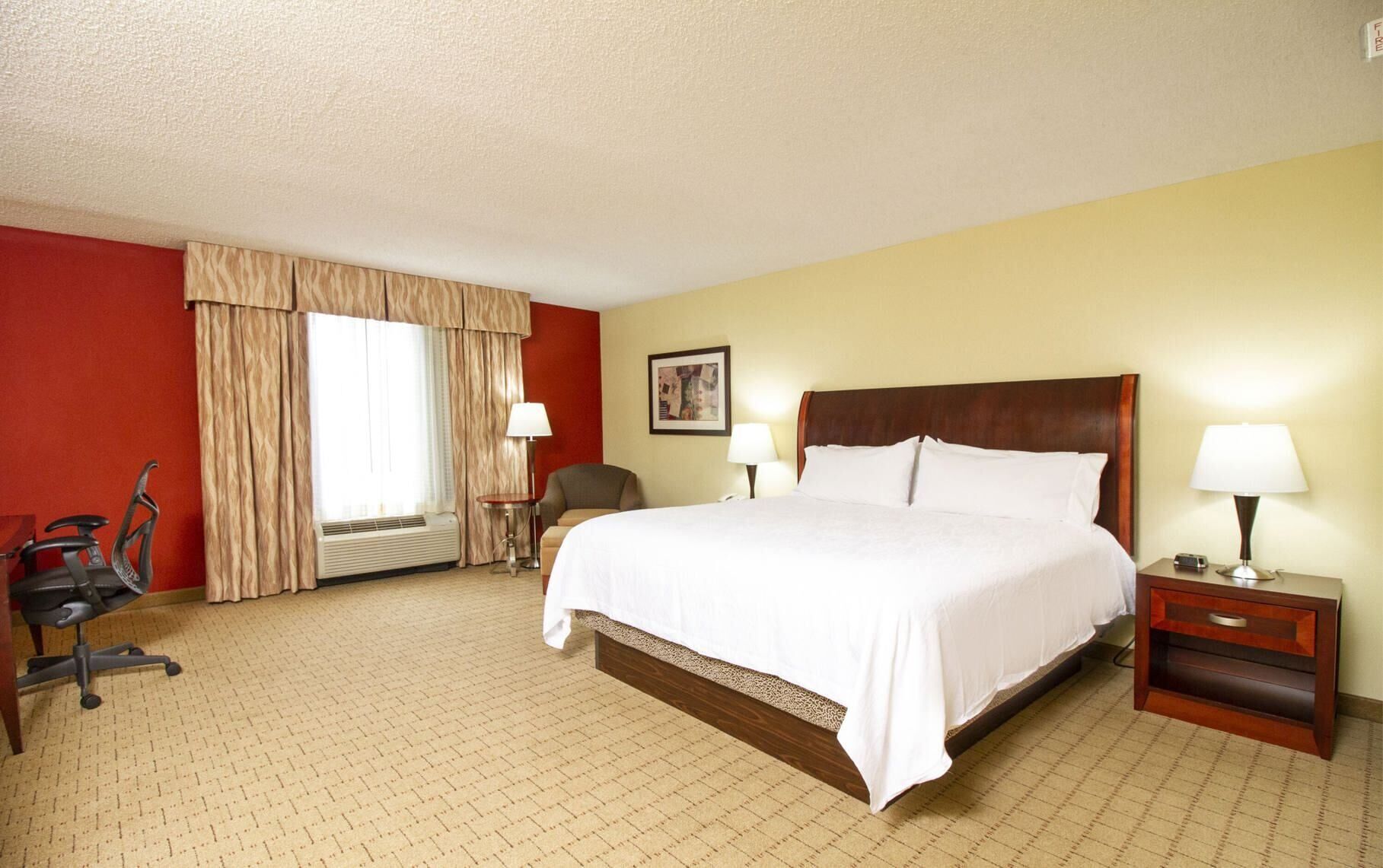 In-room safe, desk, iron/ironing board, free WiFi