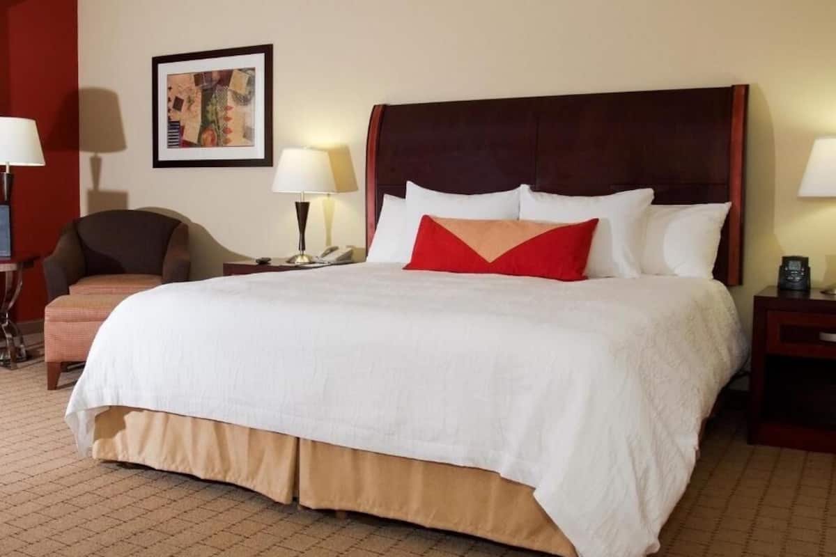 In-room safe, desk, iron/ironing board, free WiFi