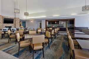 Desayuno buffet incluido todos los días 