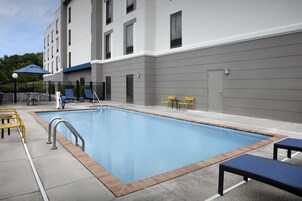 Piscina externa sazonal