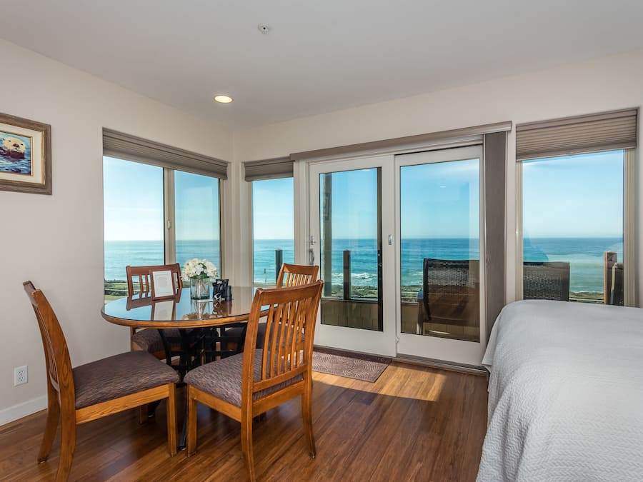 Chambre SupĂ©rieure, 2 grands lits, balcon, vue ocĂ©an | Vue sur la plage/lâocĂ©an