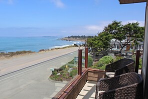 Superior Room, 1 King Bed, Balcony, Ocean View | Balcony view