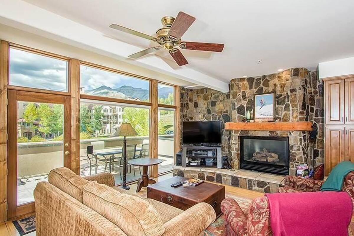Condo, 3 Bedrooms (Bronze) | Living area | Flat-screen TV, fireplace